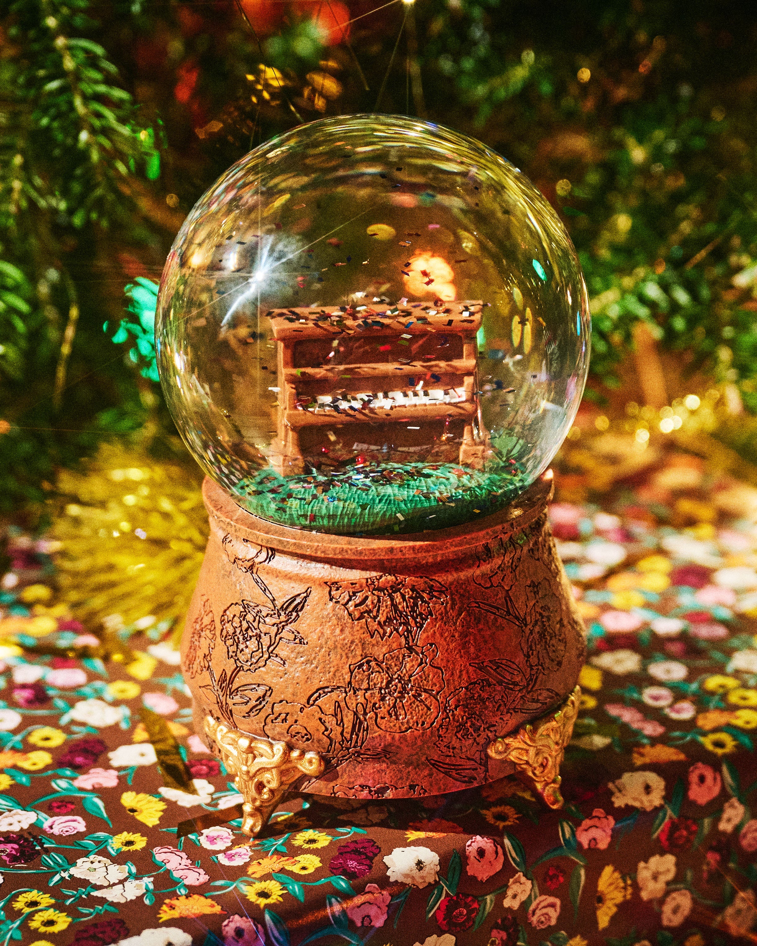 Taylor Swift | The Eras Tour Acoustic Piano Snow Globe