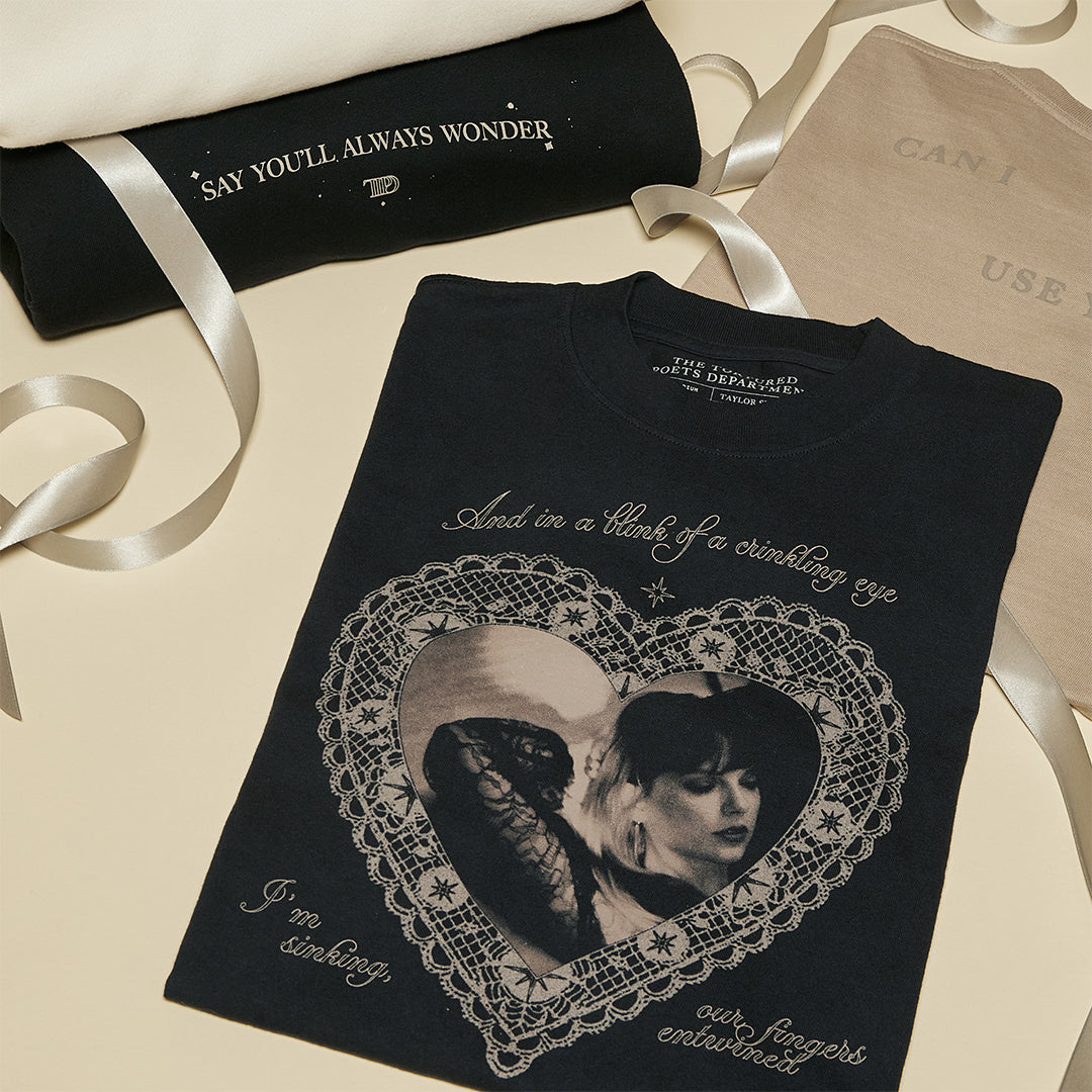 Blink Of A Crinkling Eye Crop Tee-Shirt